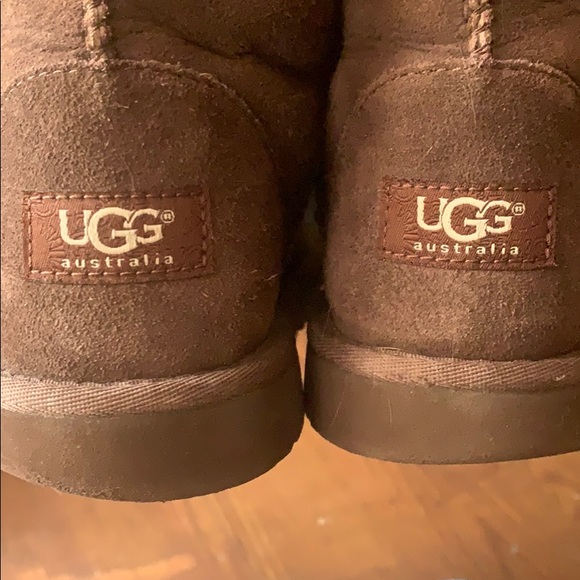 Ugg women’s size 8 kids size 6 Chocolate brown - Picture 3 of 5